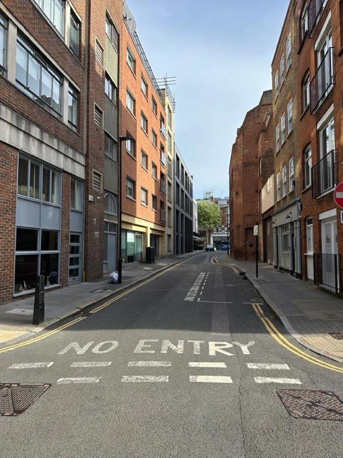 Farringdon * London
